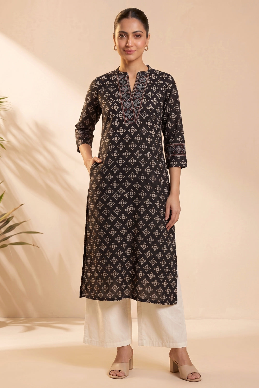 Noor-e-Siyah Hand Ajrakh Cotton Dobby Kurta