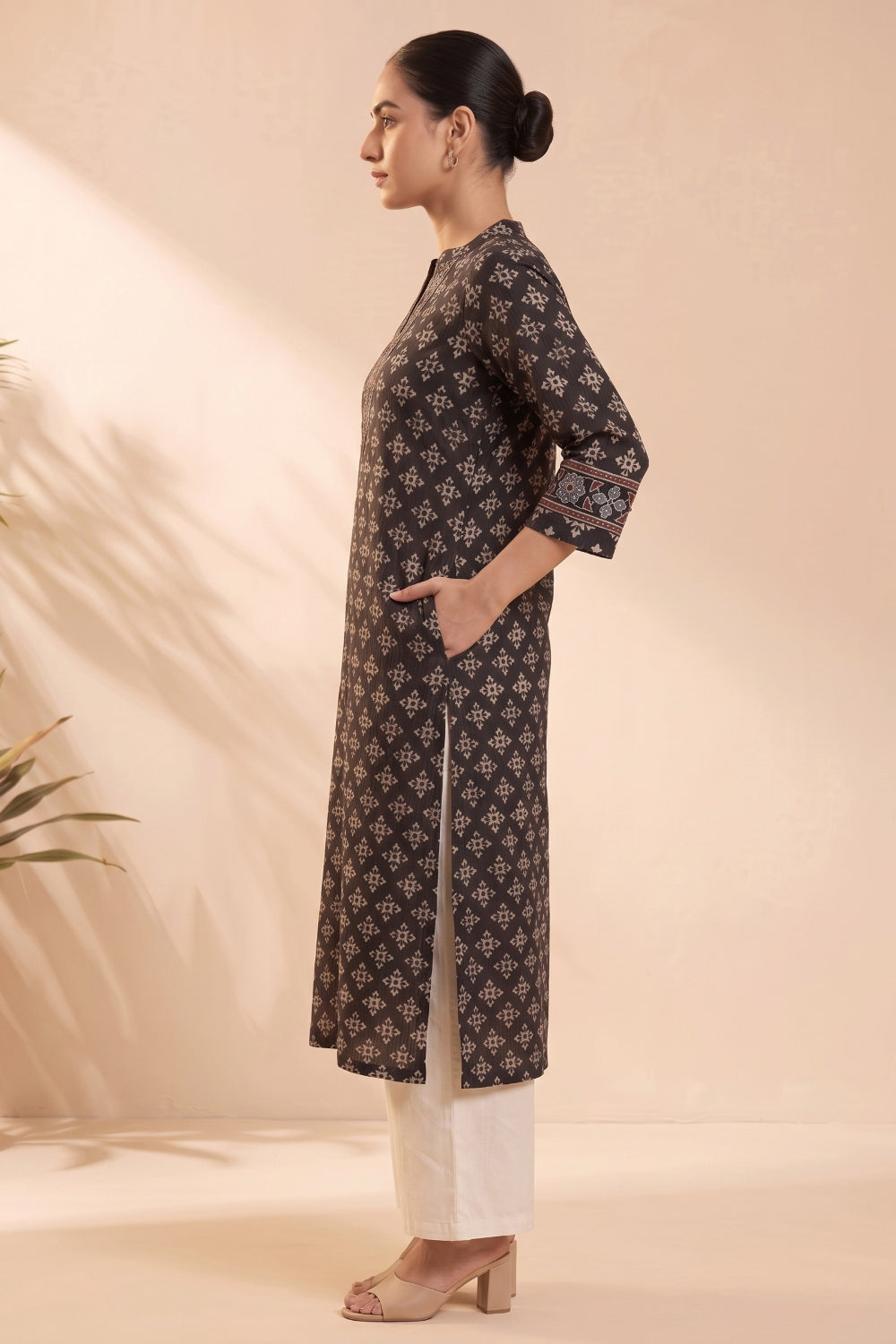Noor-e-Siyah Hand Ajrakh Cotton Dobby Kurta